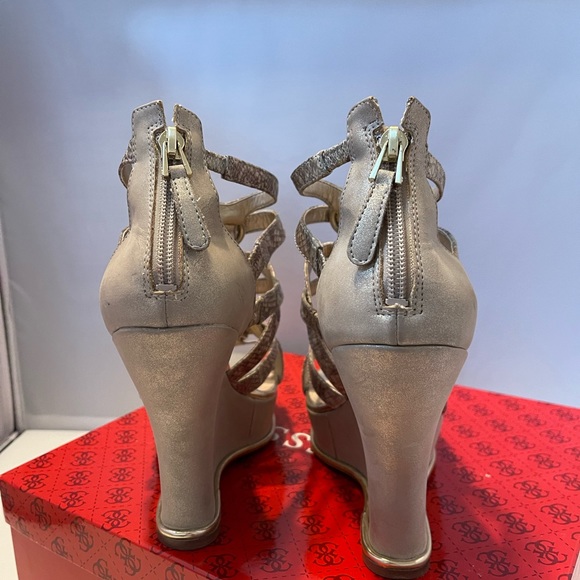 Guess Gold Multi Snake Print Platform Wedges GW BARRAN2 Size 8.5 - Picture 6 of 8